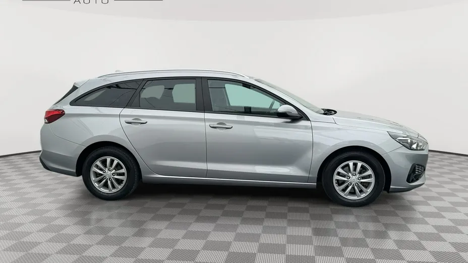 HYUNDAI i30 -
