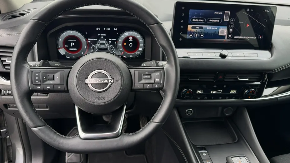 NISSAN Qashqai -