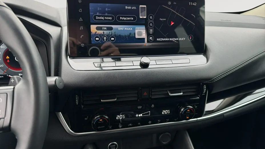 NISSAN Qashqai -
