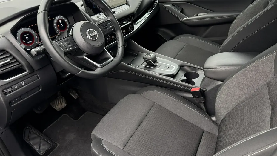 NISSAN Qashqai -