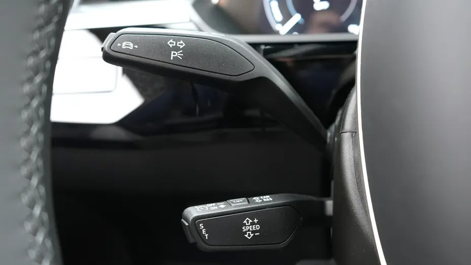 AUDI Q8 Sportback e-tron -