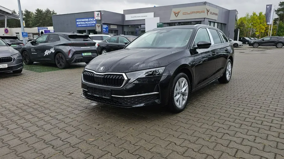 SKODA Octavia -