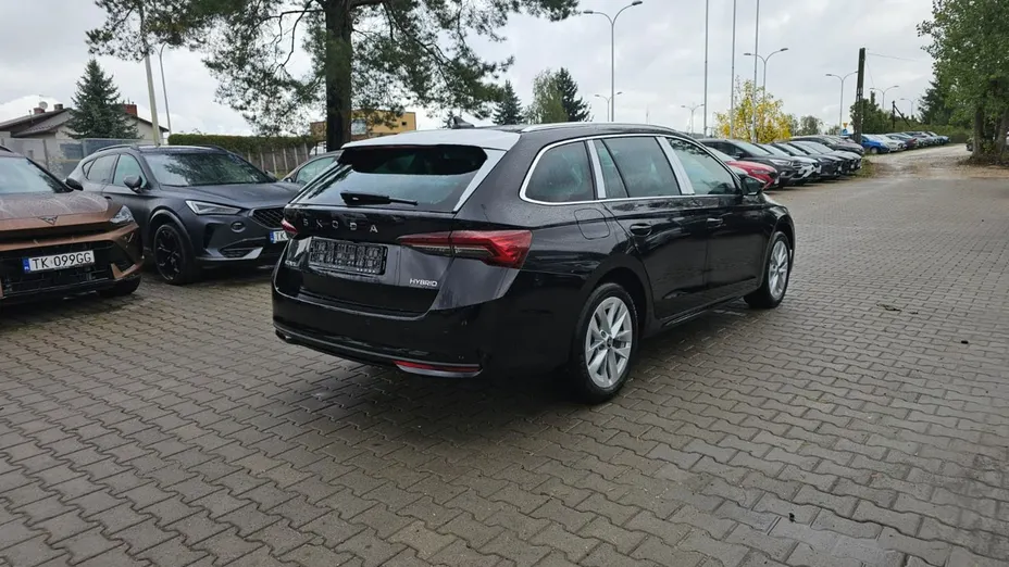 SKODA Octavia -