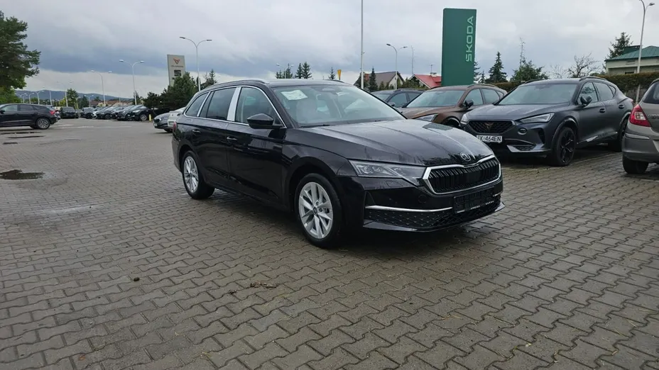 SKODA Octavia -