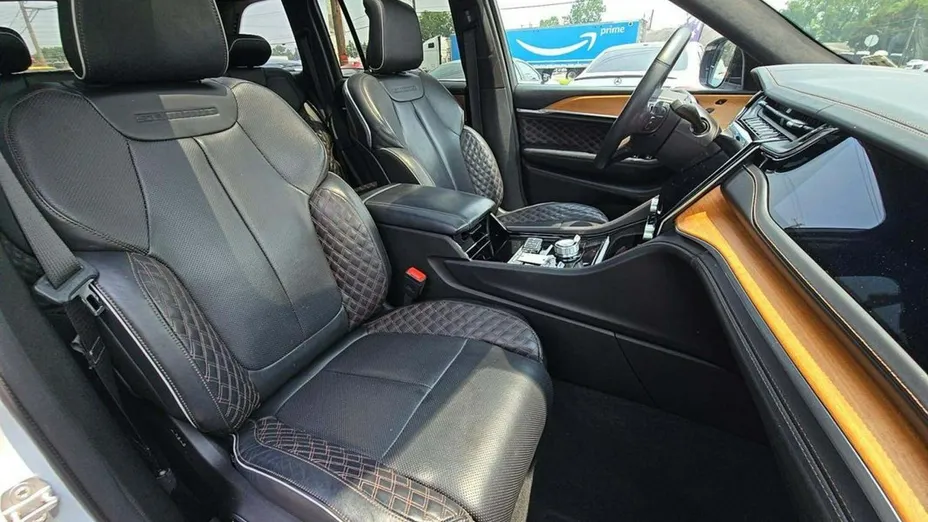 JEEP Grand Cherokee -
