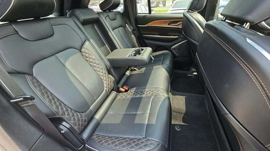 JEEP Grand Cherokee -