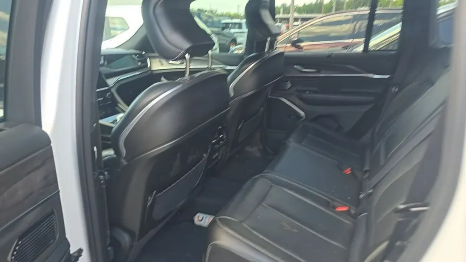 JEEP Grand Cherokee -