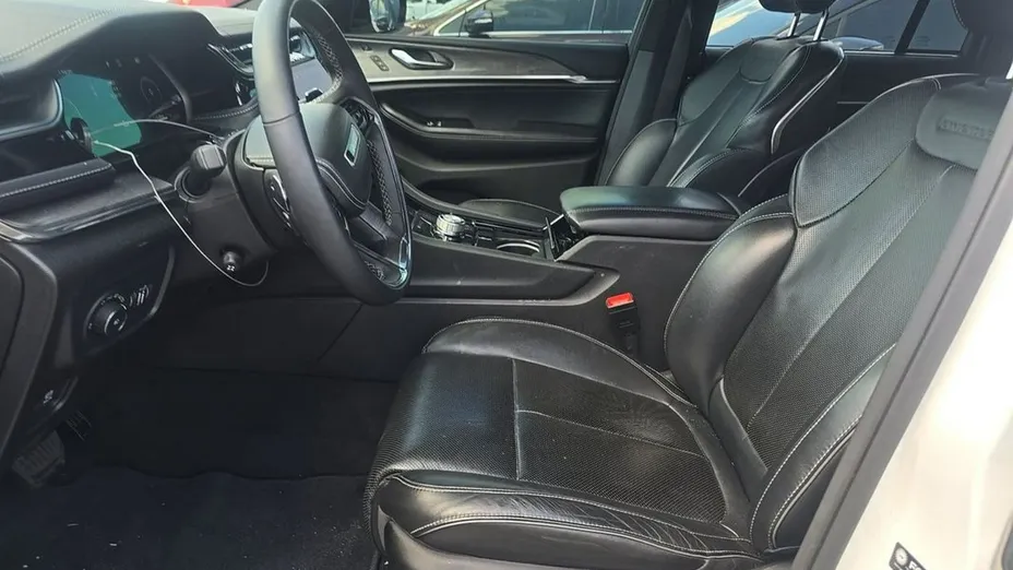 JEEP Grand Cherokee -