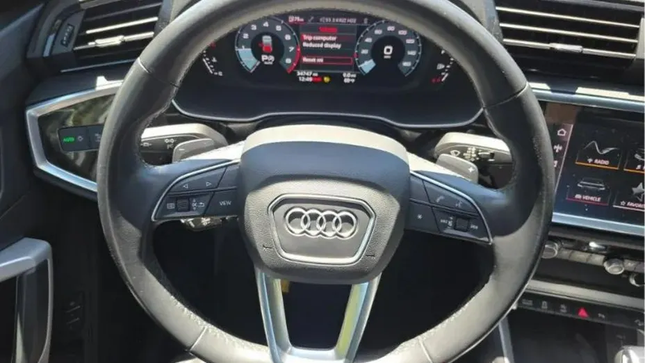 AUDI Q3 -