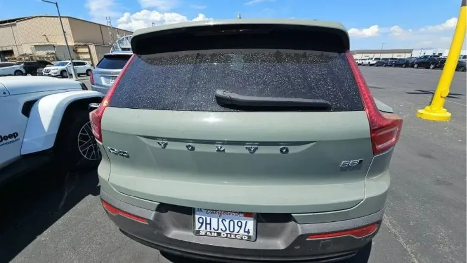 VOLVO XC40 -
