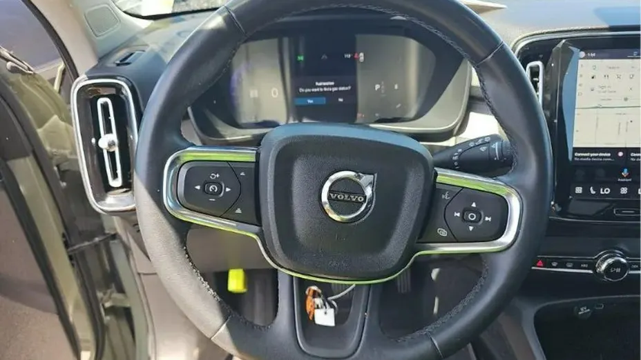 VOLVO XC40 -