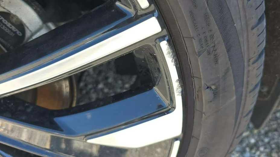 VOLVO XC60 -