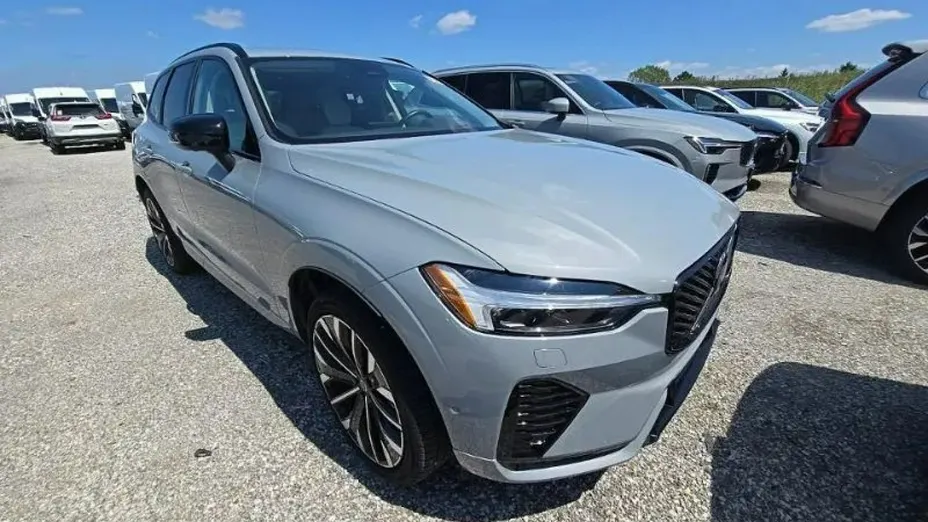 VOLVO XC60 -