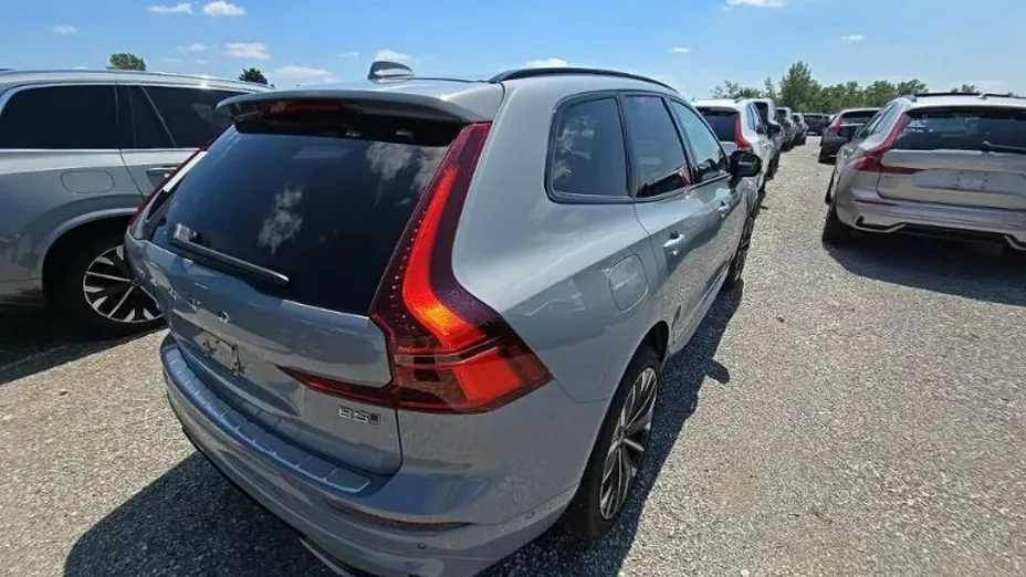 VOLVO XC60 -