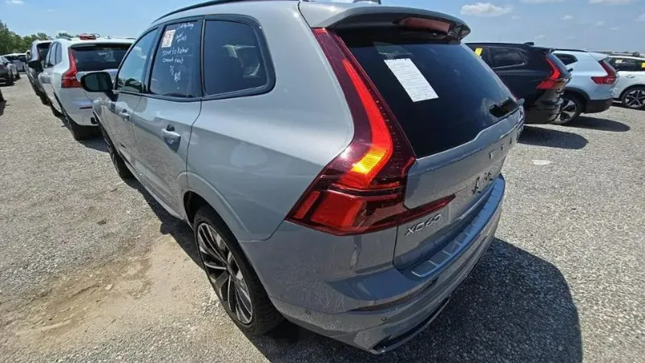 VOLVO XC60 -
