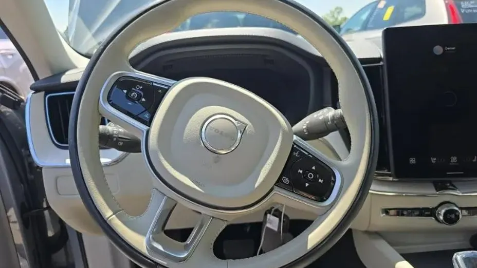 VOLVO XC60 -