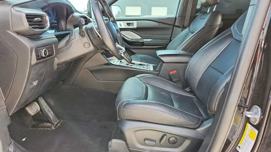 FORD Explorer -