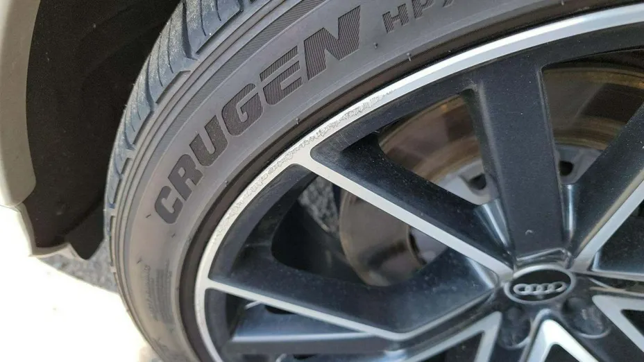 AUDI Q7 -