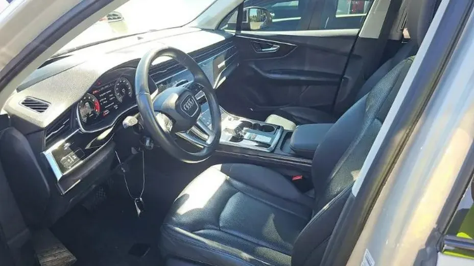 AUDI Q7 -