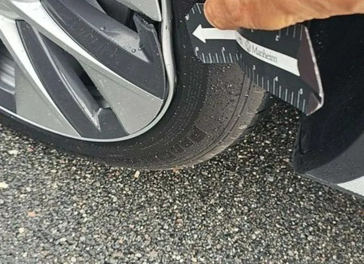 TESLA Model Y -