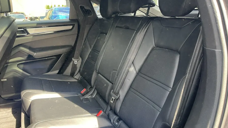 PORSCHE Cayenne -