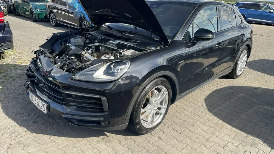 PORSCHE Cayenne -