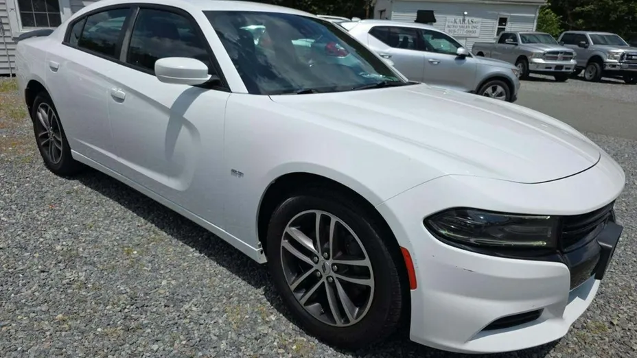 DODGE Charger -