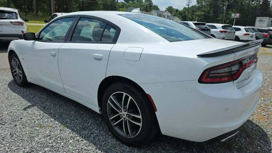 DODGE Charger -