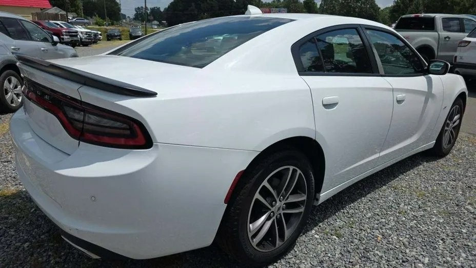 DODGE Charger -