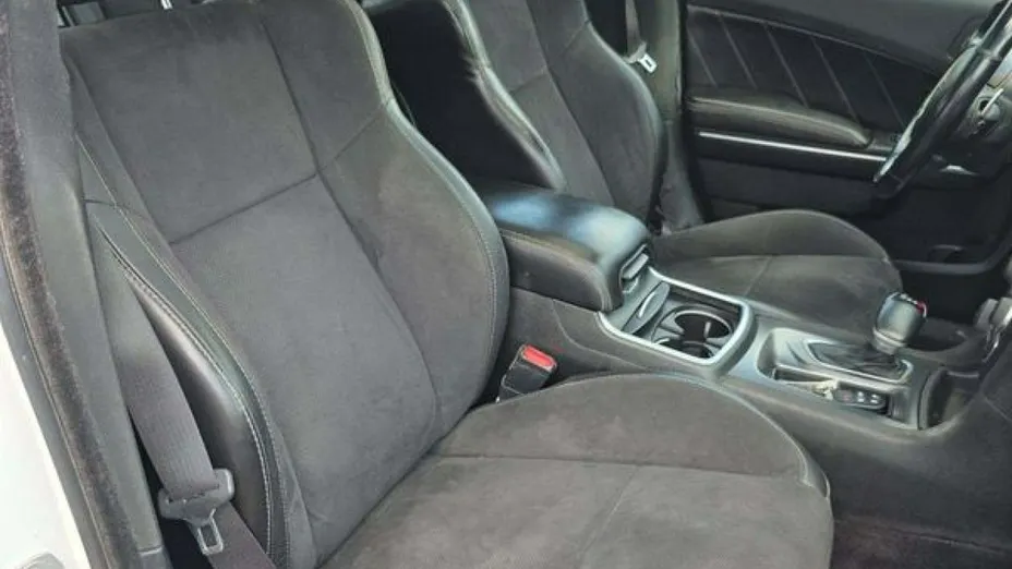 DODGE Charger -