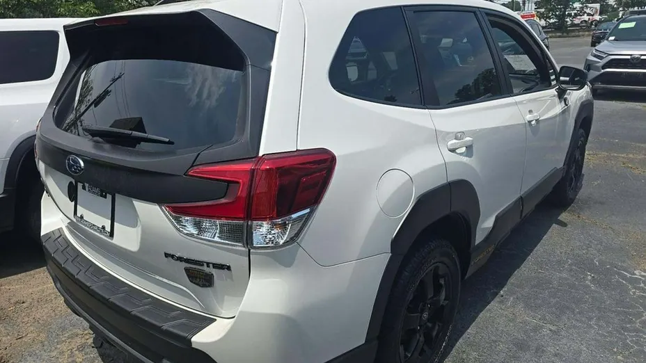 SUBARU Forester -