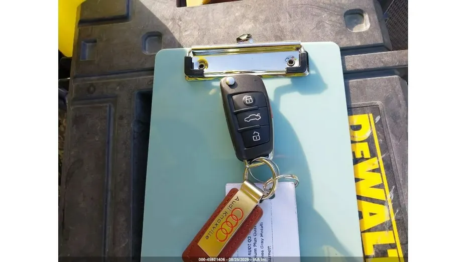 AUDI Q3 -