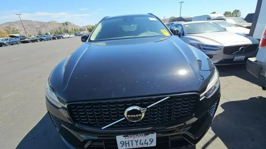 VOLVO XC60 -