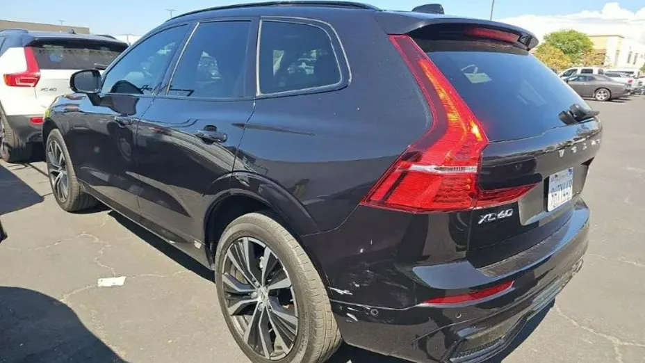 VOLVO XC60 -