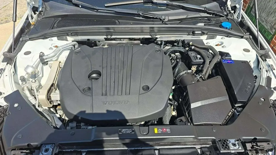 VOLVO S60 -