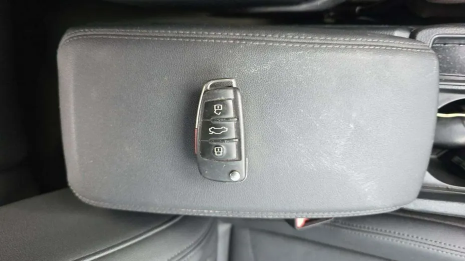 AUDI Q3 -