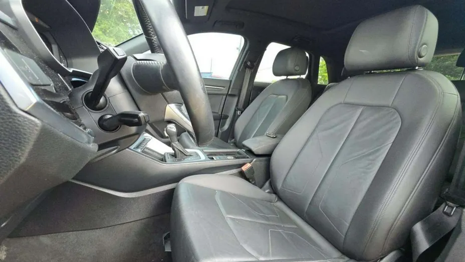 AUDI Q3 -