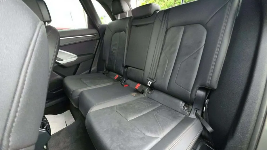 AUDI Q3 -