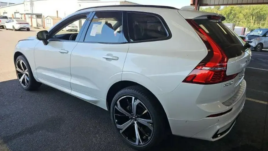 VOLVO XC60 -