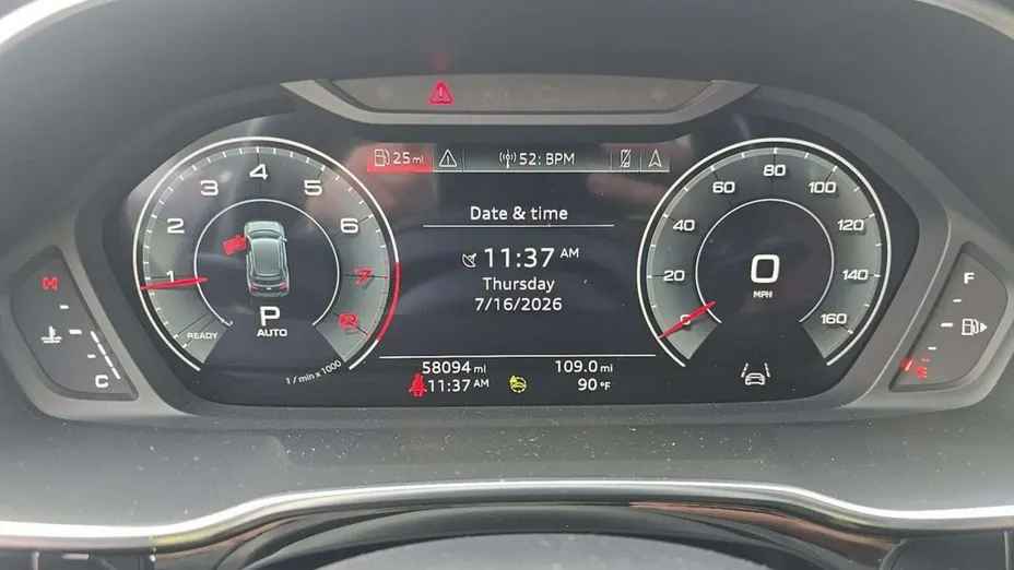 AUDI Q3 -