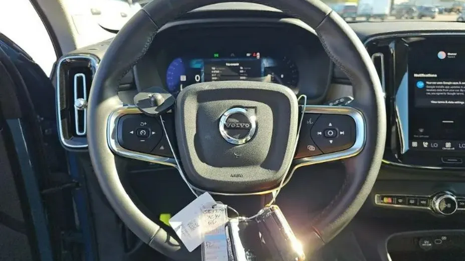 VOLVO XC40 -