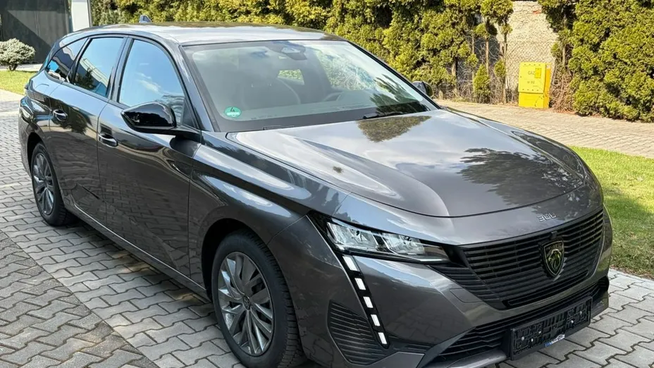 PEUGEOT 308 -