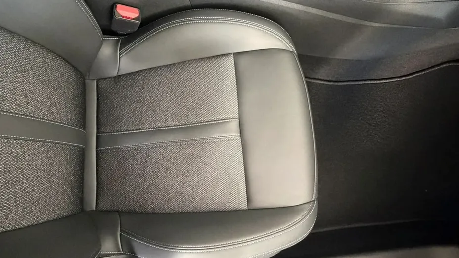 PEUGEOT 308 -