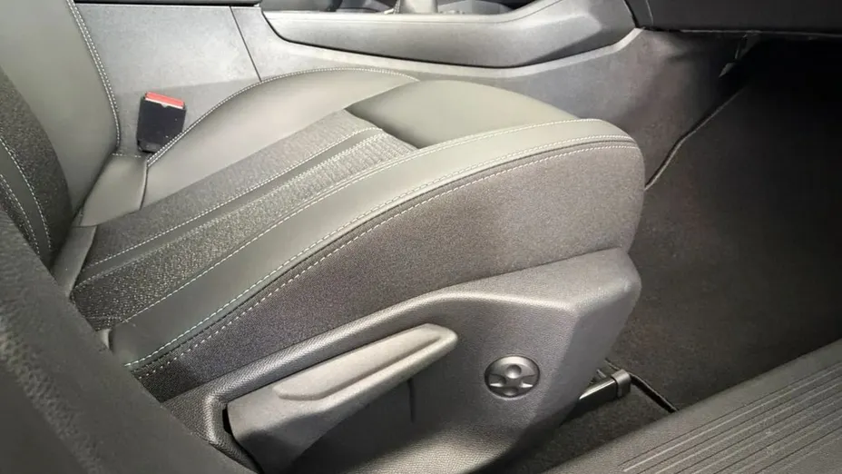 PEUGEOT 308 -