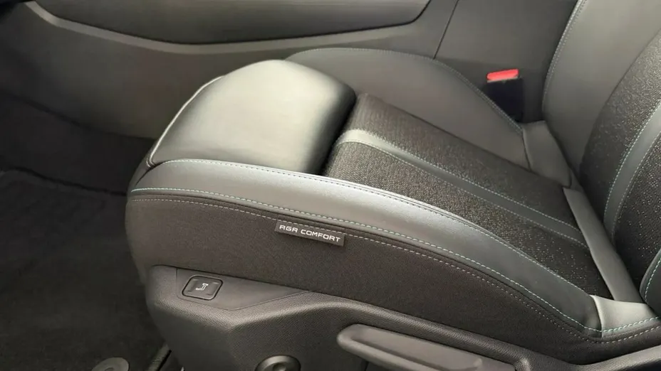 PEUGEOT 308 -