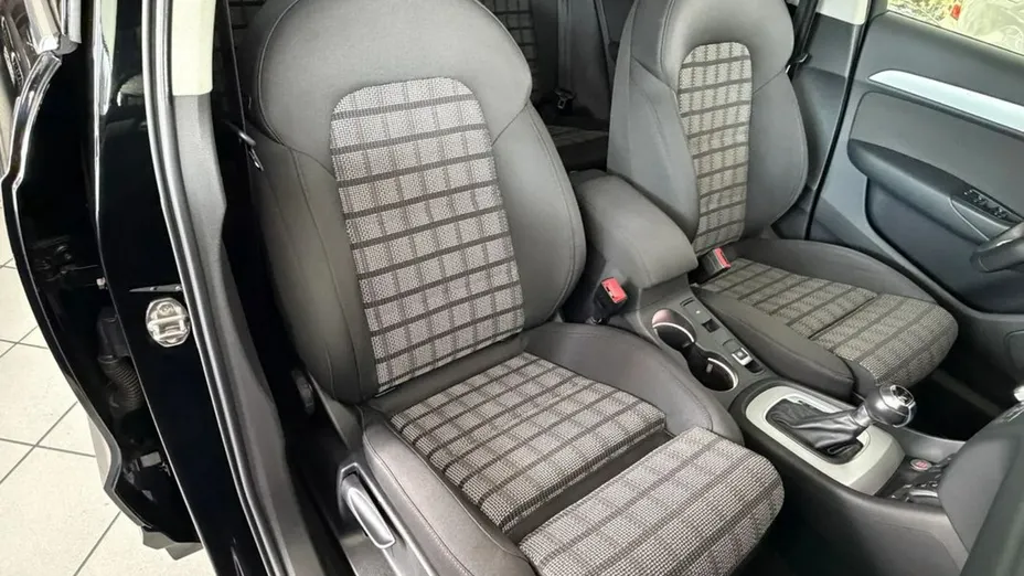 AUDI Q3 -