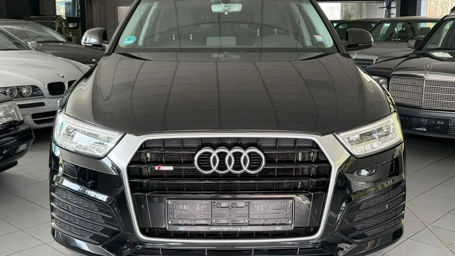 AUDI Q3 -