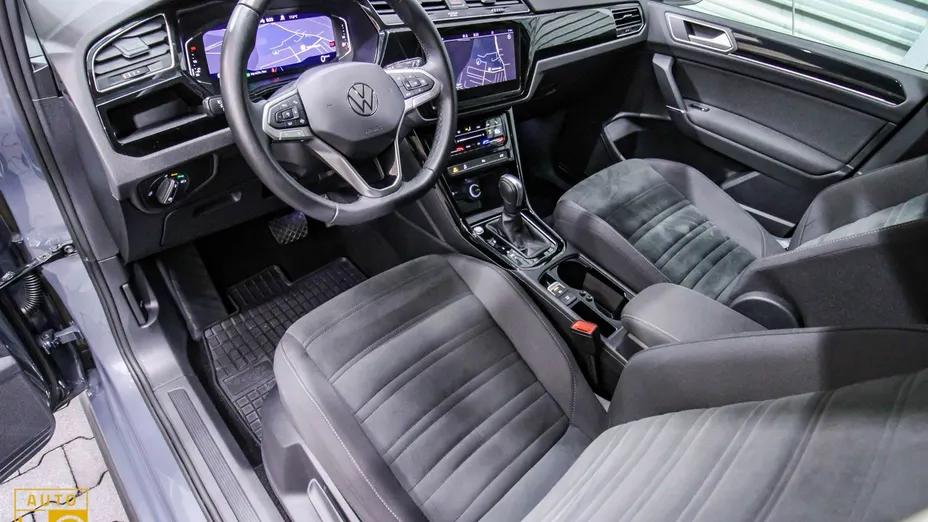 VOLKSWAGEN Touran -