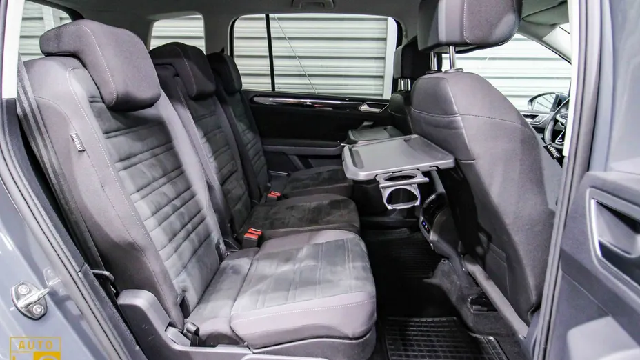 VOLKSWAGEN Touran -