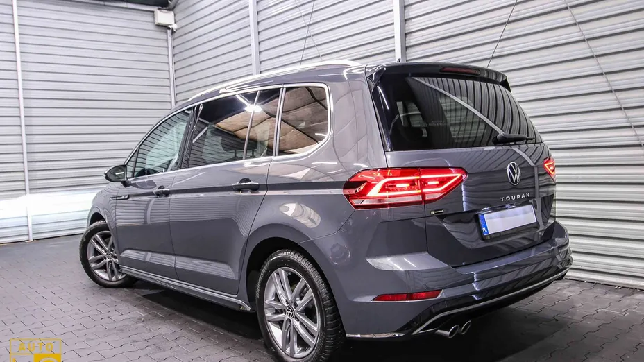 VOLKSWAGEN Touran -